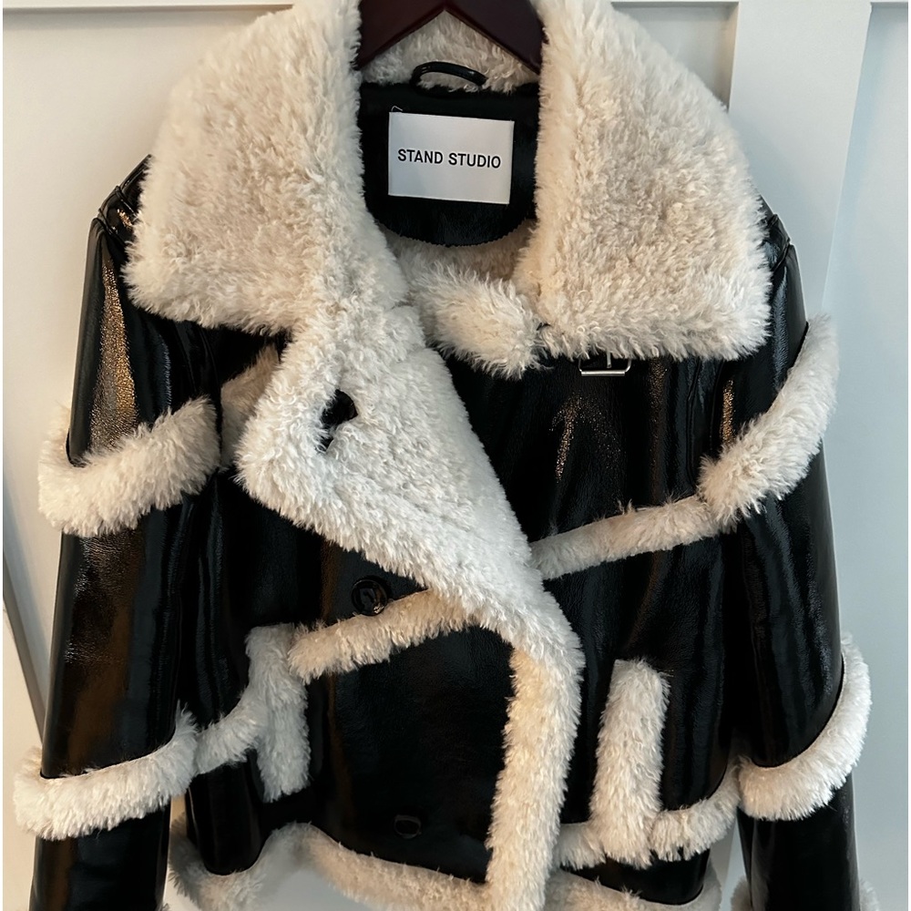 Stand studio MELENDY JACKET